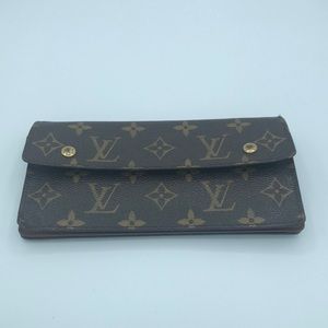 Louis Vuitton accordion wallet